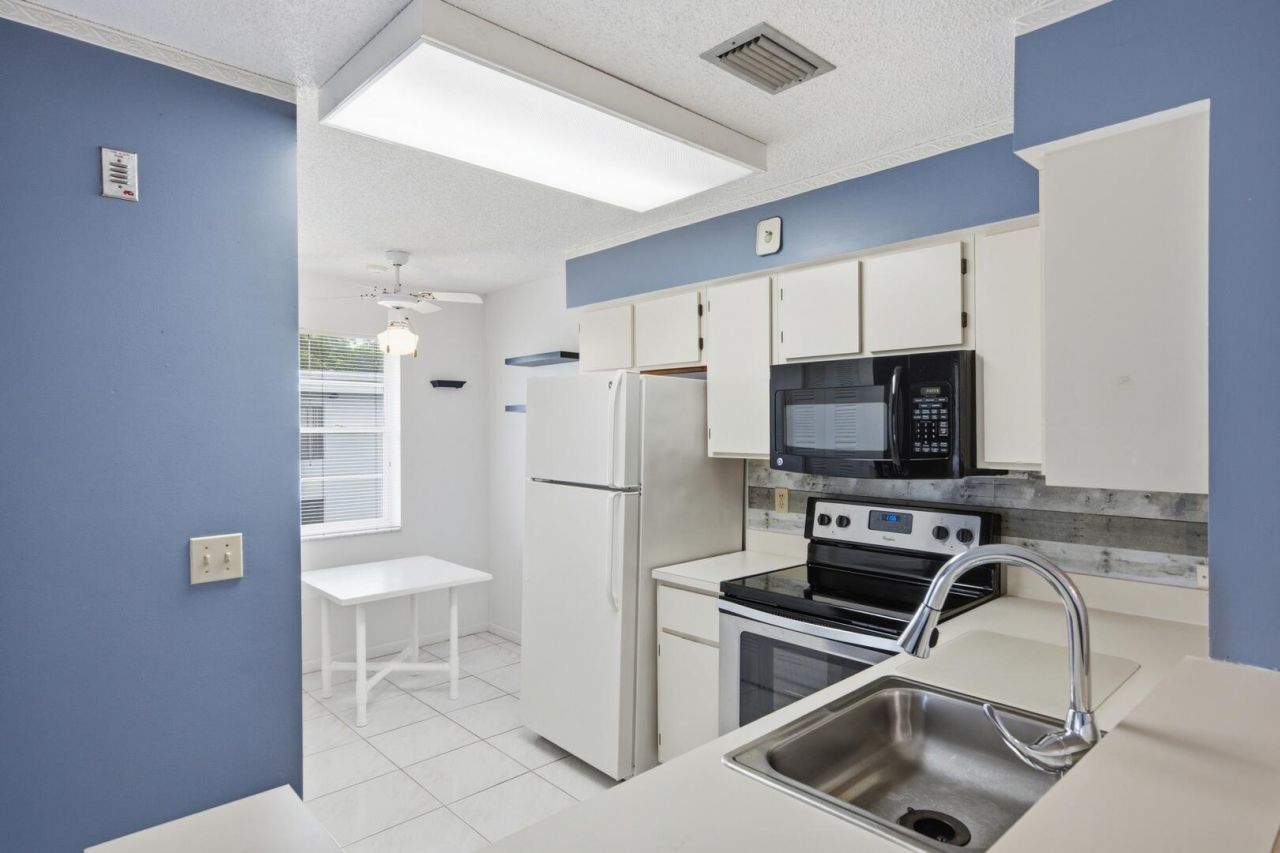 14898 Wedgefield Drive, Unit 208, Delray Beach, FL 33446 Photo
