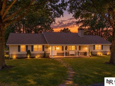 6101 Frontier Road, Lincoln, NE 68516