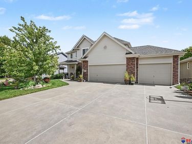 12015 S 49th Street, Papillion, NE 68133