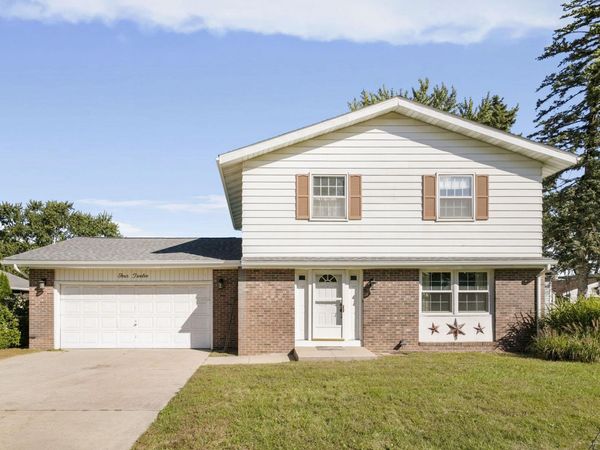 412 E Hively Avenue, Elkhart, IN 46517