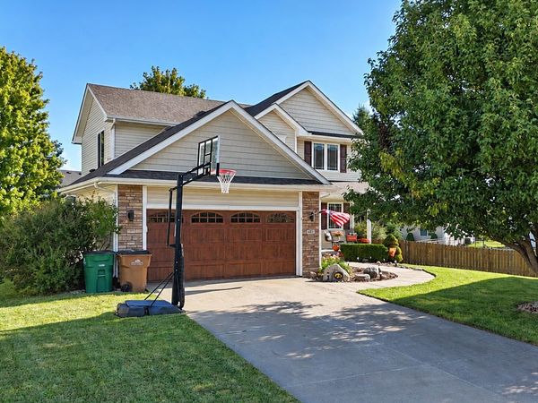 401 NW 10th Circle, Grimes, IA 50111