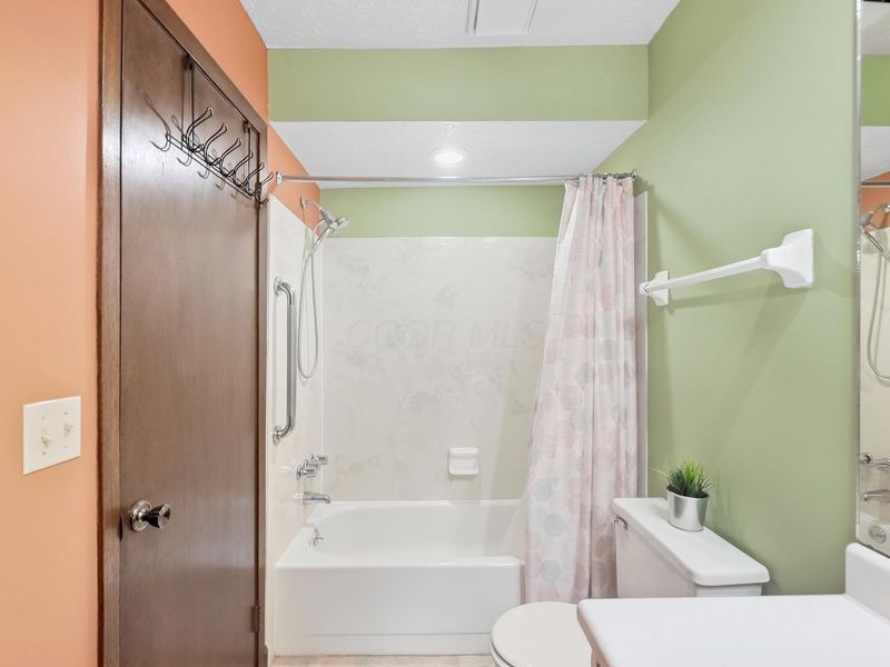 5653 Great Woods Boulevard , Columbus, OH 43231 Photo 31