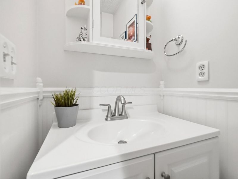 5653 Great Woods Boulevard , Columbus, OH 43231 Photo 7