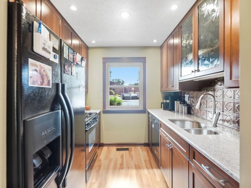 5653 Great Woods Boulevard , Columbus, OH 43231 Photo 9