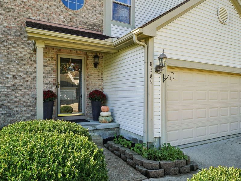8389 Lucerne Drive, Reynoldsburg, OH 43068 Photo 2