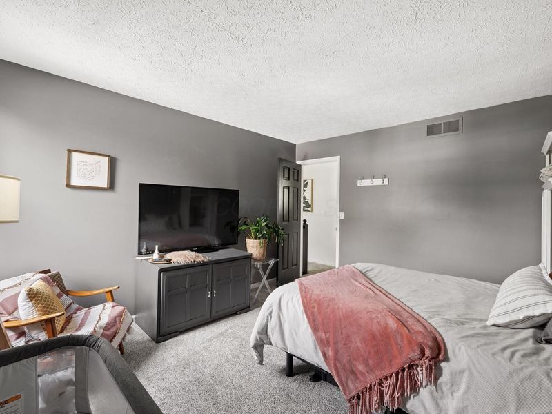 8389 Lucerne Drive, Reynoldsburg, OH 43068 Photo 23