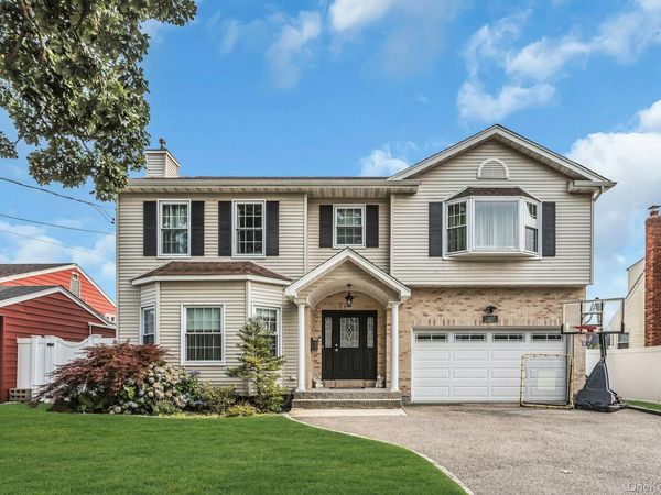 2800 Janet Avenue , North Bellmore, NY 11710