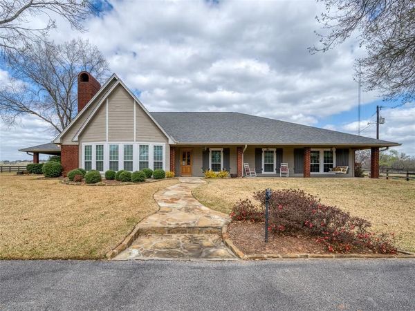 839 AN County Road 320, Frankston, TX 75763
