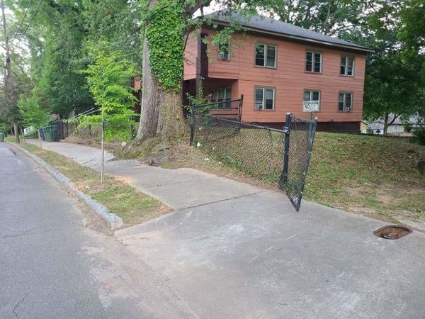 1138 SW Sells Avenue , Atlanta, GA 30310