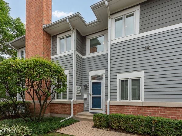 4 Mashie Court , Woodridge, IL 60517