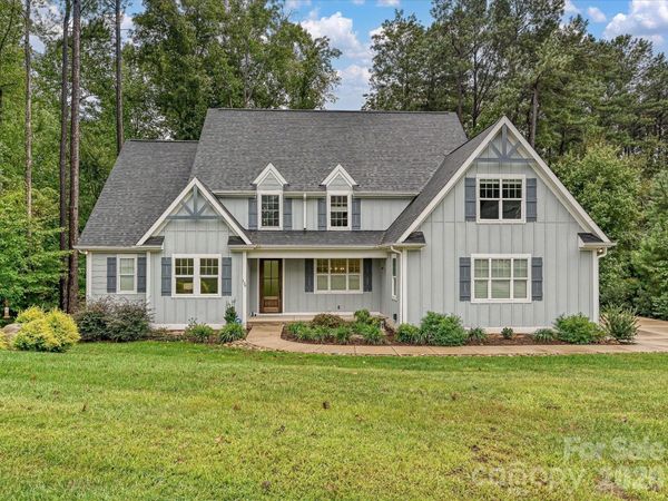 138 Waterbury Drive , Mooresville, NC 28117