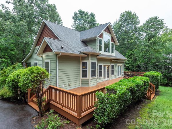 25 Deer Trail Way , Fairview, NC 28730
