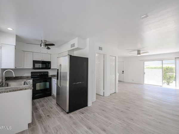 4610 N 68TH Street, Unit 414, Scottsdale, AZ 85251