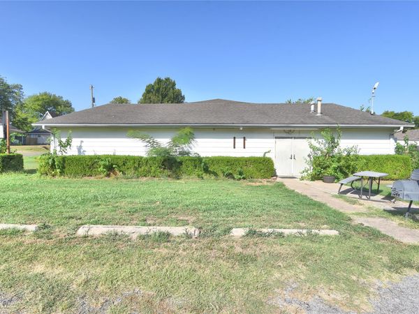 505 NE 3rd Street , Wagoner, OK 74467