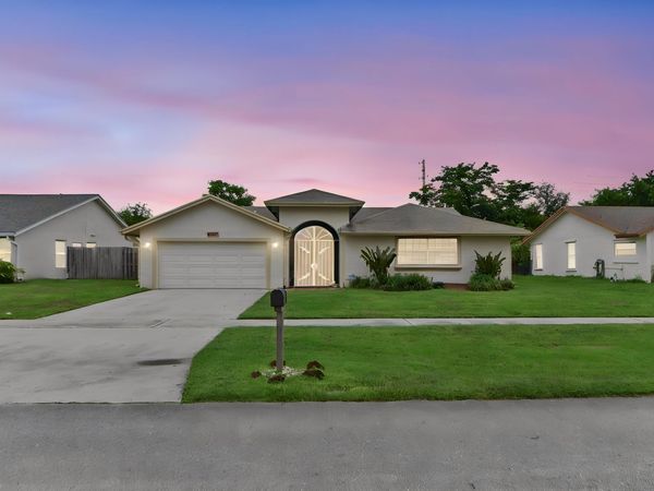 9585 Lancaster Place, Boca Raton, FL 33434