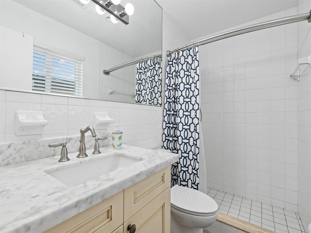300 SE 10th Street, Pompano Beach, FL 33060 Photo