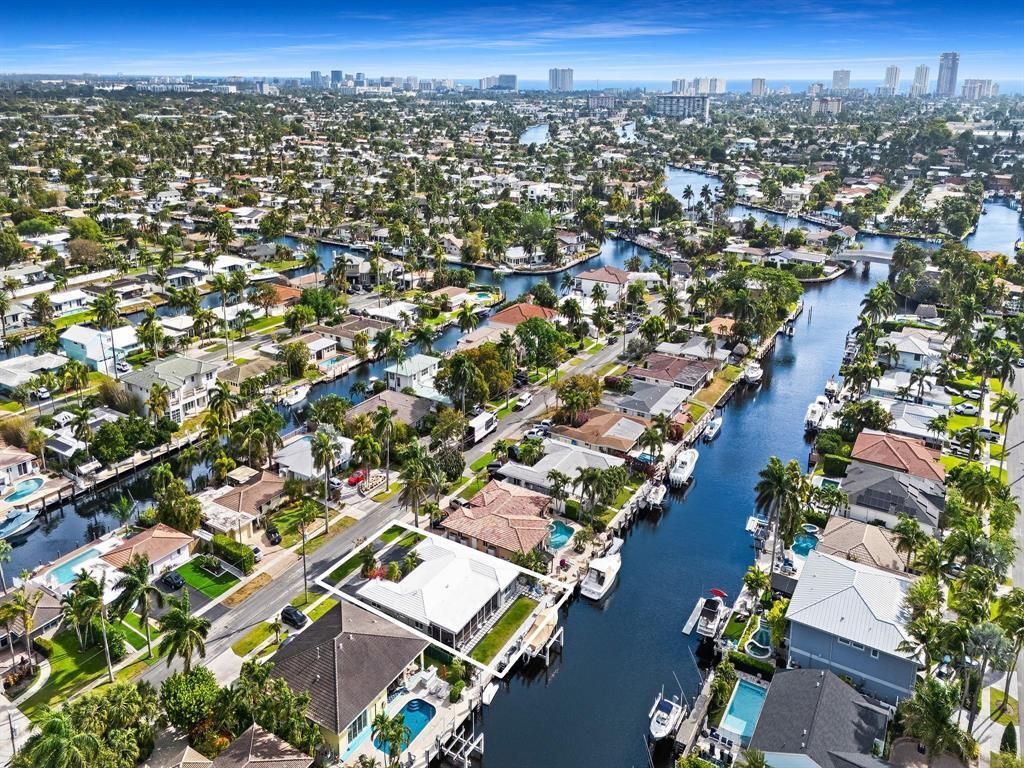 300 SE 10th Street, Pompano Beach, FL 33060 Photo