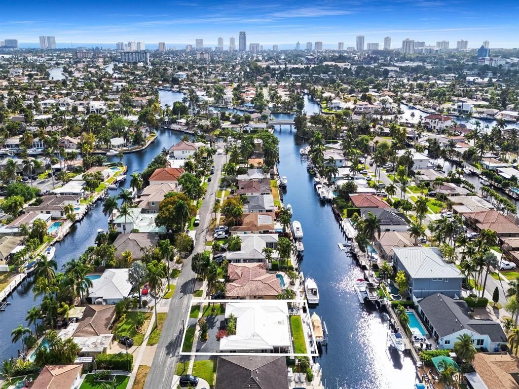 300 SE 10th Street, Pompano Beach, FL 33060 Photo