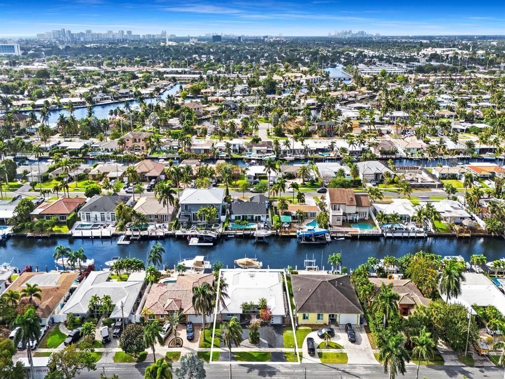 300 SE 10th Street, Pompano Beach, FL 33060 Photo