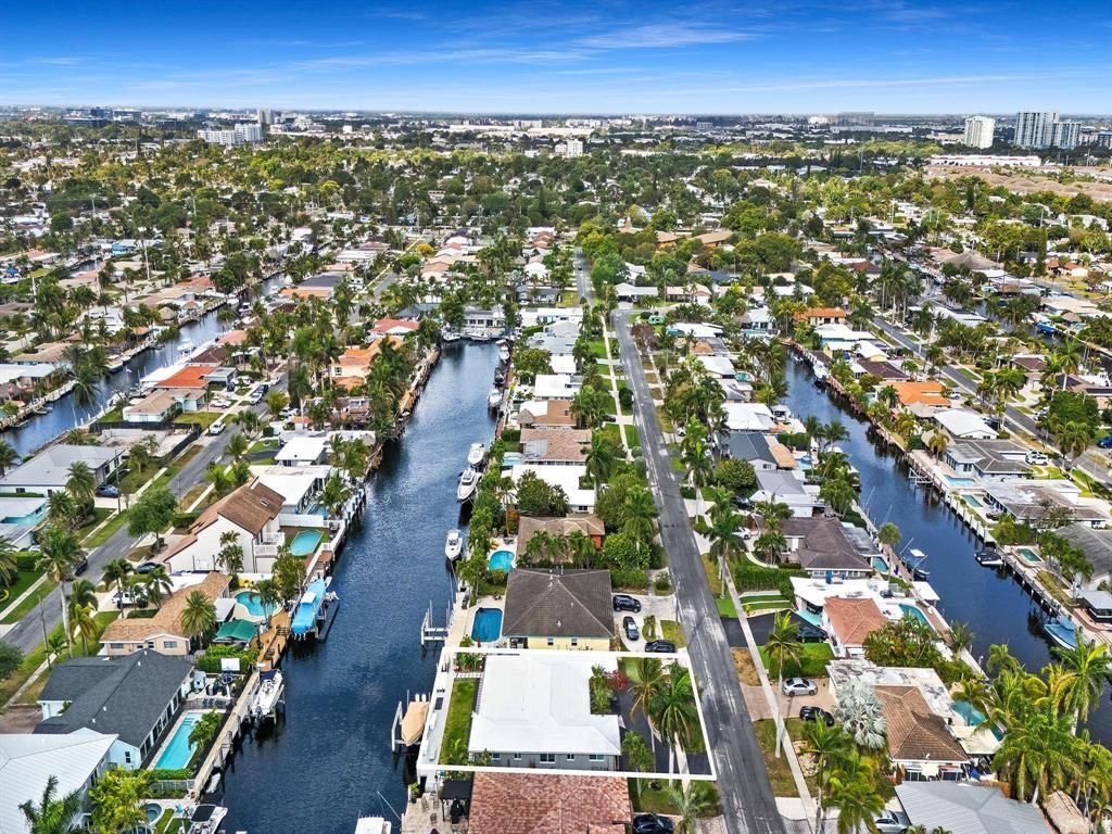 300 SE 10th Street, Pompano Beach, FL 33060 Photo