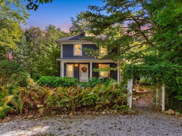 6540 Old Allegan Road, Saugatuck, MI 49453