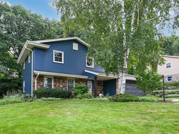 706 Wexford WAY, Hartland, WI 53029