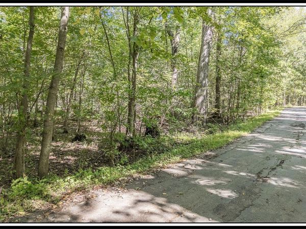 PEW ROAD, Hortonville, WI 54944