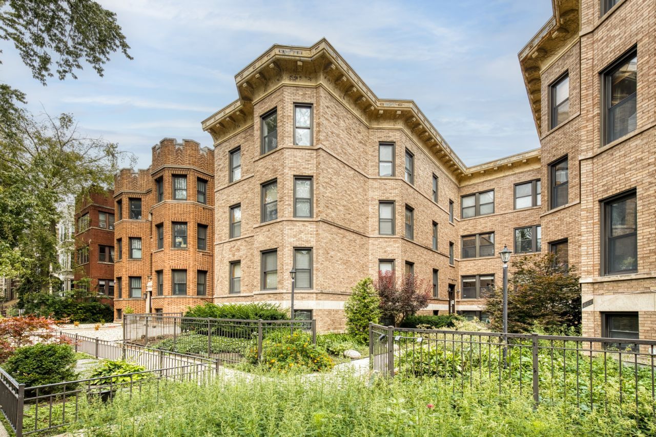846 W Newport Avenue, Unit 2S, Chicago, IL 60657 Main Photo