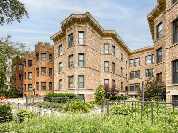 846 W Newport Avenue , Unit 2S, Chicago, IL 60657