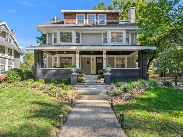 6023 Main Street, Kansas City, MO 64113