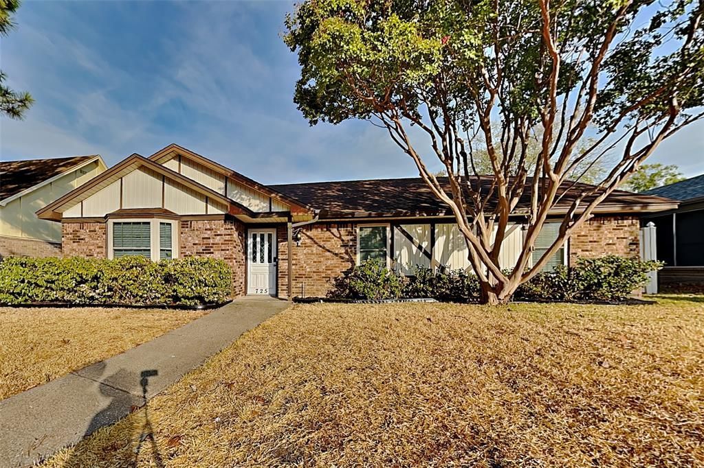 725 Maple Glen Drive, Garland, TX 75043 Main Photo