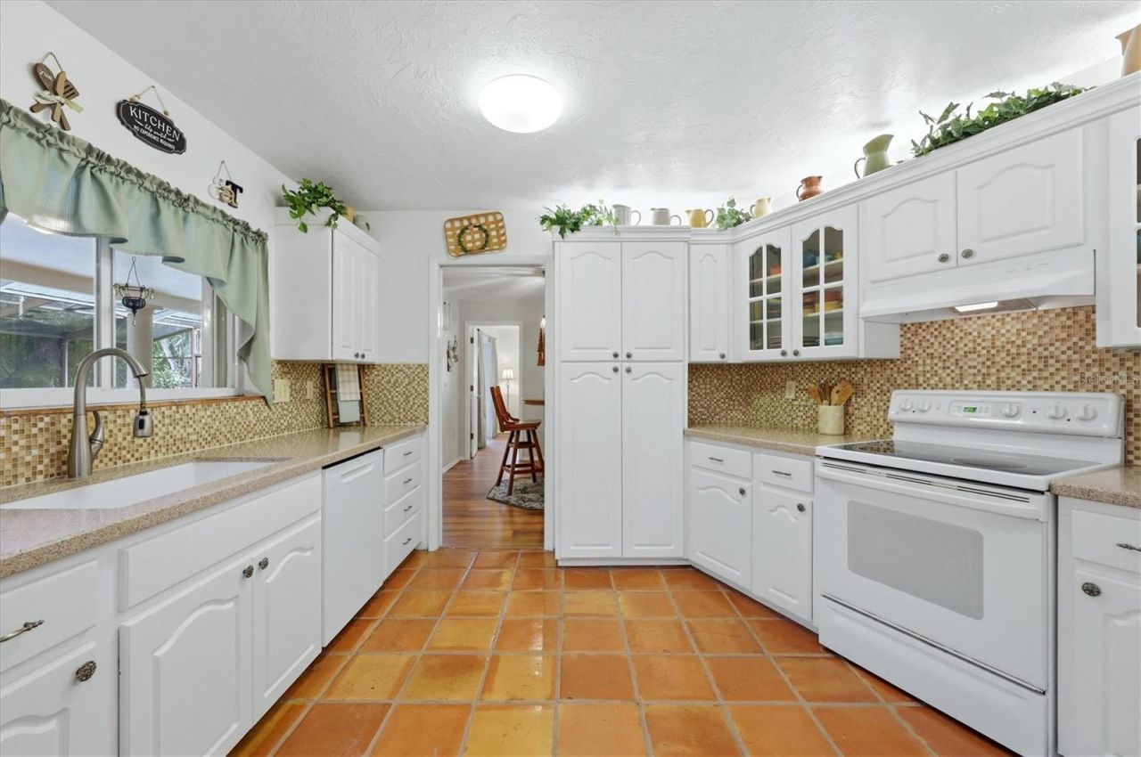 7963 N Leewynn Drive, Sarasota, FL 34240 Photo