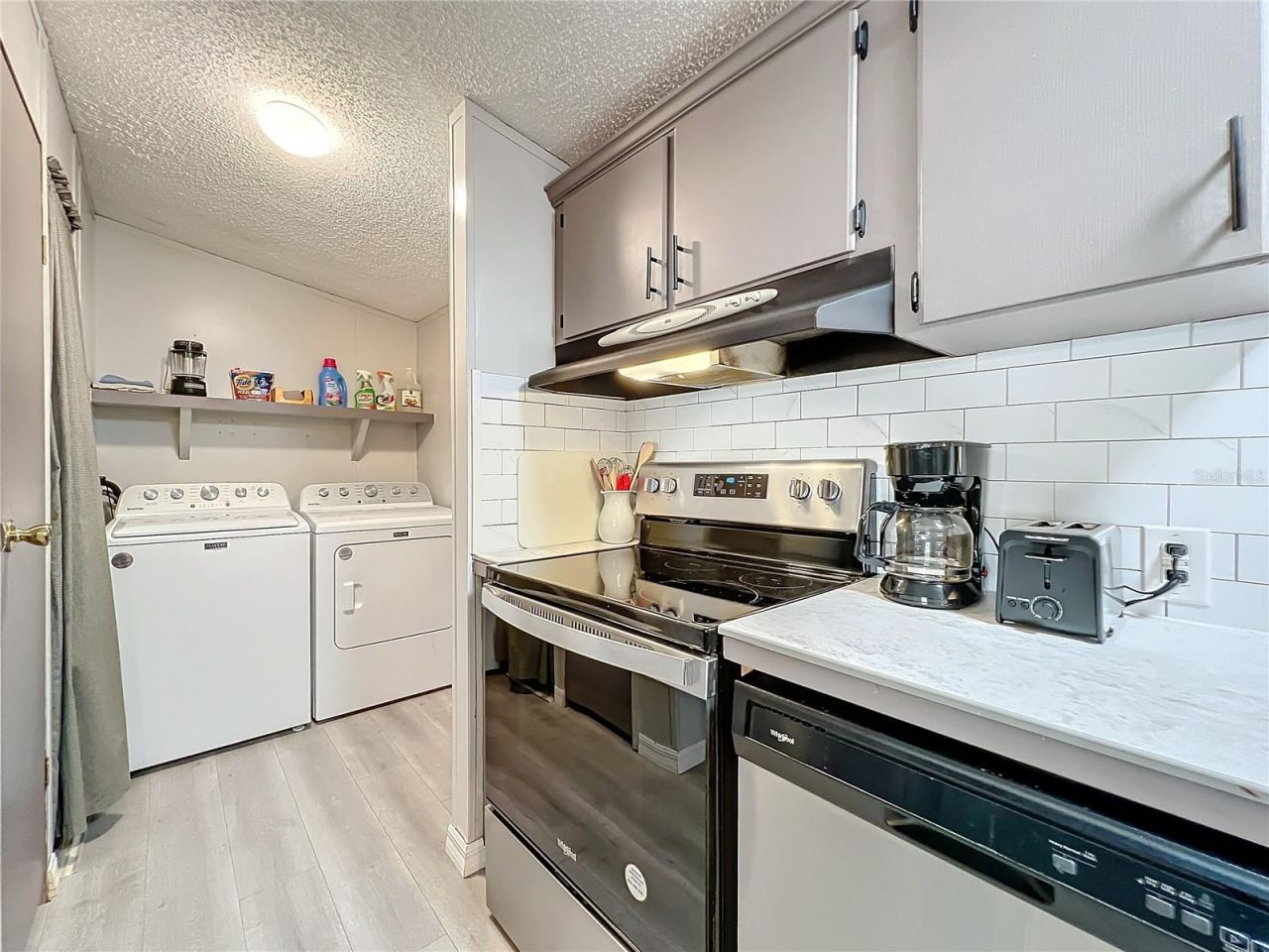 13426 Palm Drive , Astatula, FL 34705 Photo