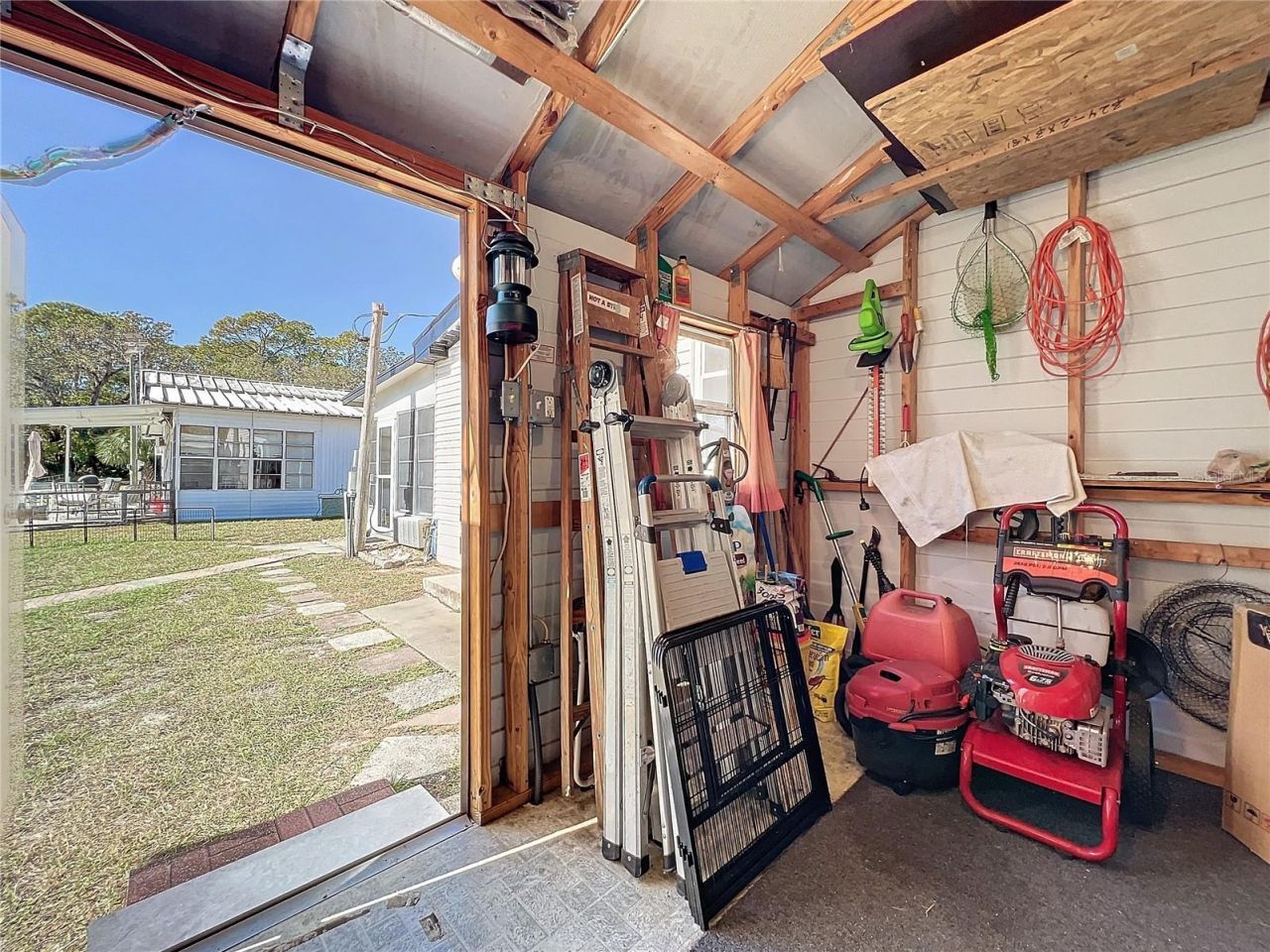 13426 Palm Drive , Astatula, FL 34705 Photo