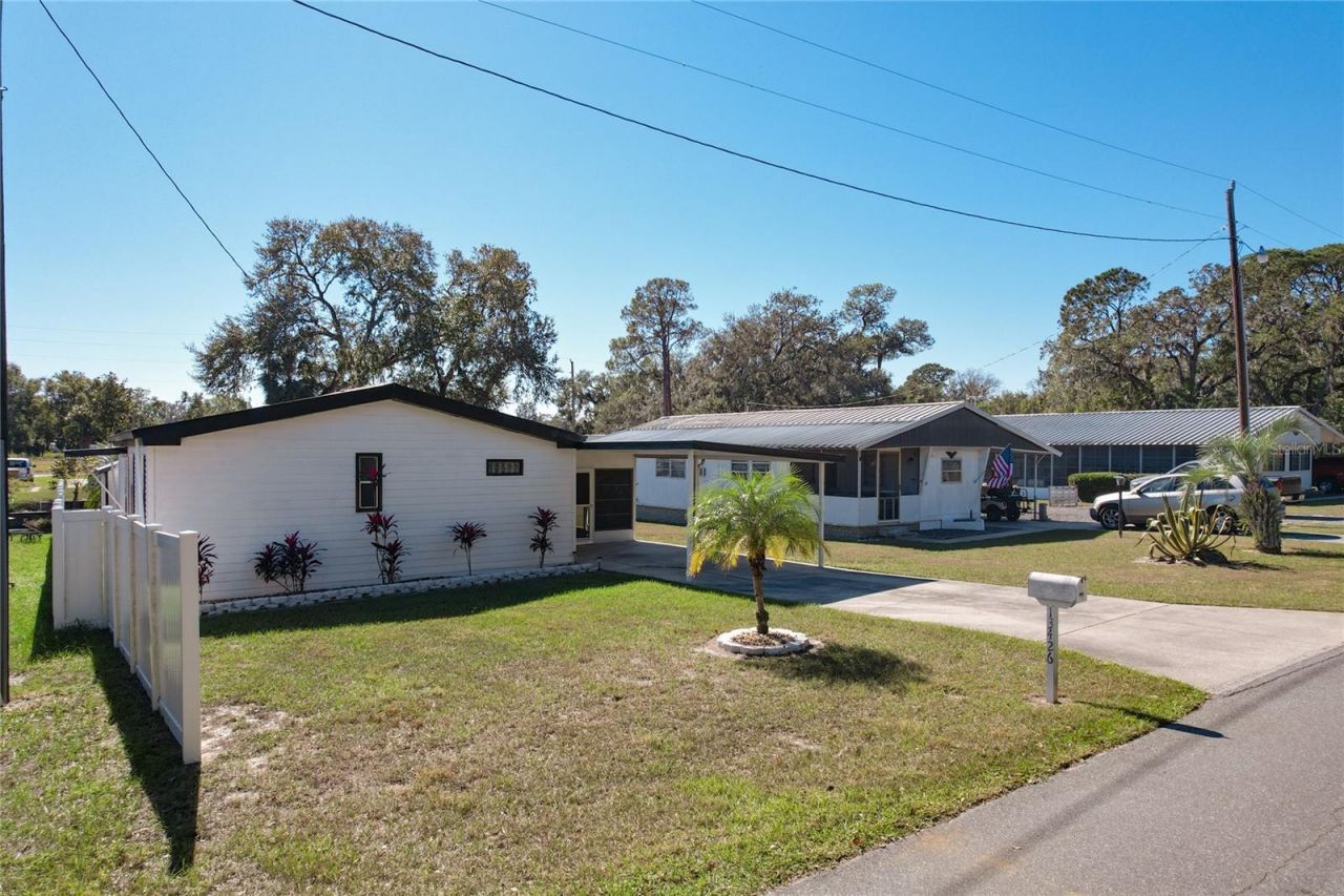 13426 Palm Drive , Astatula, FL 34705 Photo