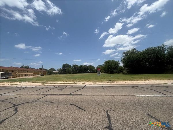 801 E VETERANS MEMORIAL Boulevard , Killeen, TX 76541