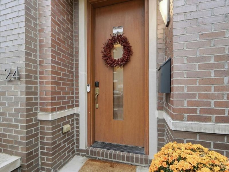 24 Mercer Street, Cincinnati, OH 45202 Photo 8