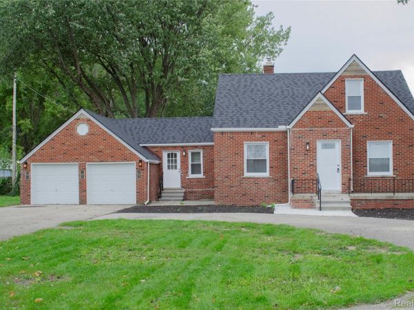 15960 Martin Road , Roseville, Mi 48066