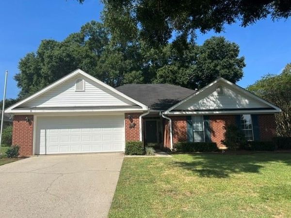 590 Lakeview Woods Drive, Mobile, AL 36695