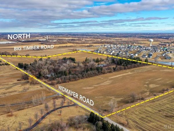 17N753 Widmayer Road , Hampshire, IL 60140