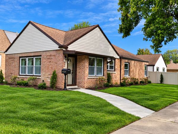 10059 S Spaulding Avenue , Evergreen Park, IL 60805