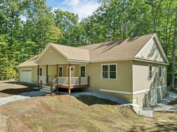 44 Lincoln Drive, Moultonborough, NH 03254