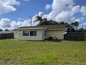 100 SE Eyerly Ave, Port Saint Lucie, FL 34983 Photo