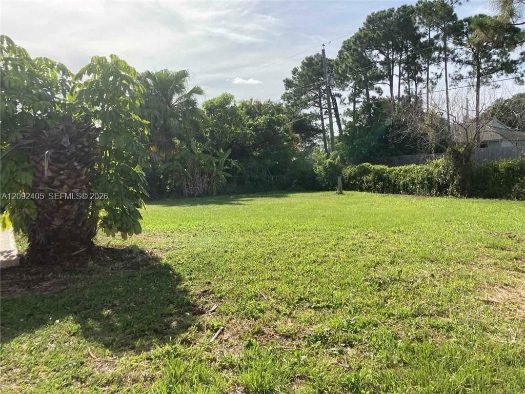 100 SE Eyerly Ave, Port Saint Lucie, FL 34983 Photo