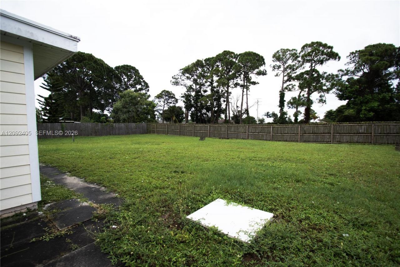 100 SE Eyerly Ave, Port Saint Lucie, FL 34983 Photo