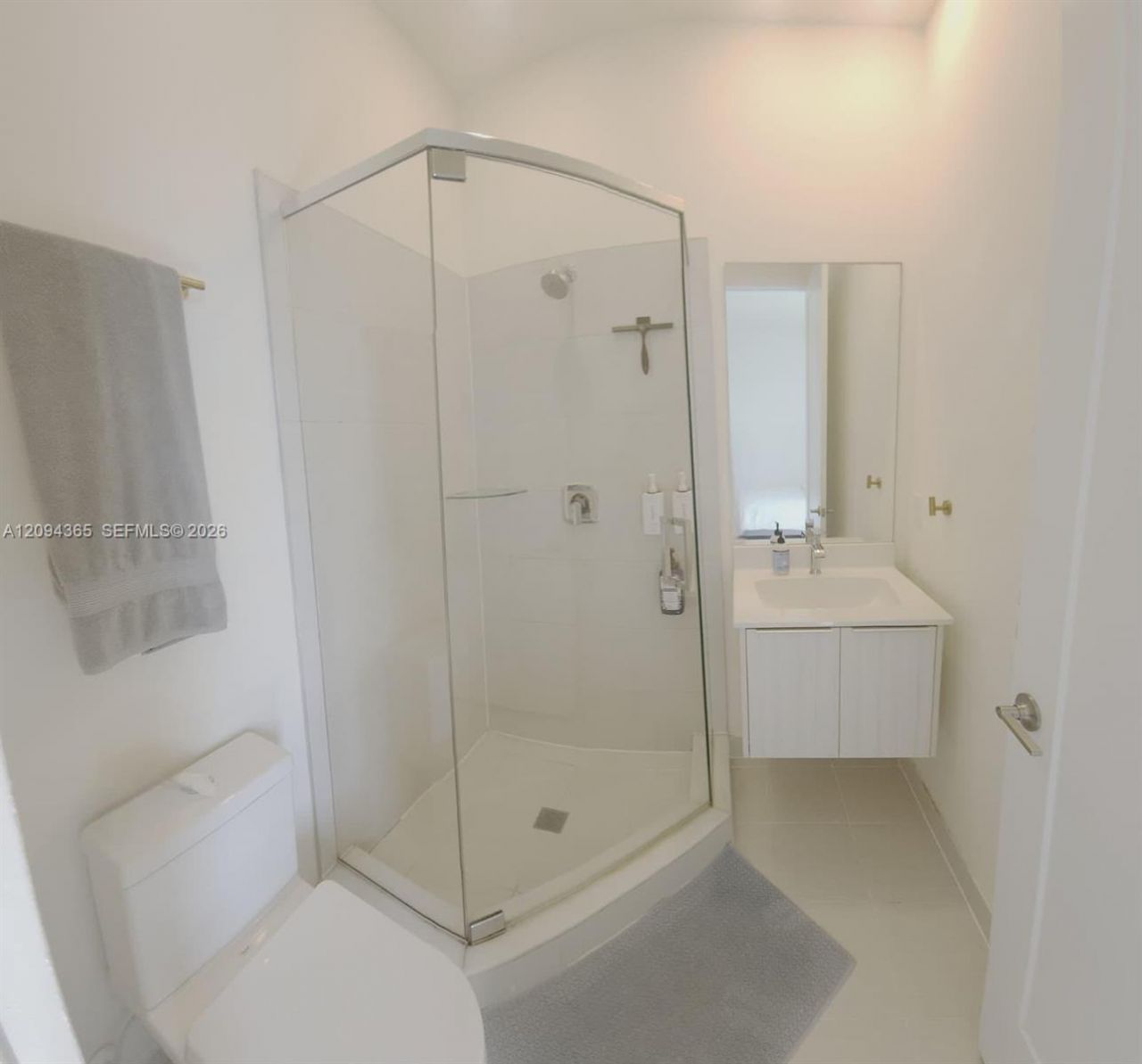 6611 NW 102nd Path, Doral, FL 33178 Photo