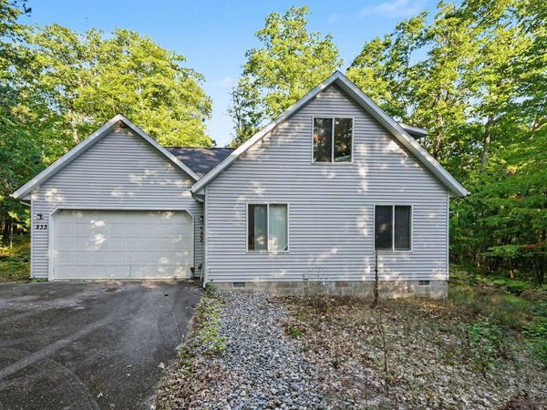 233 Crystal Lane, Roscommon, MI 48653