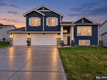 8101 S 199 Street, Gretna, NE 68028
