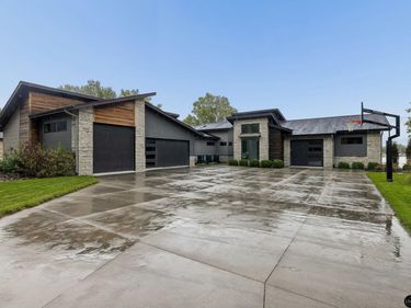 588 Sandy Pointe Place, Ashland, NE 68003