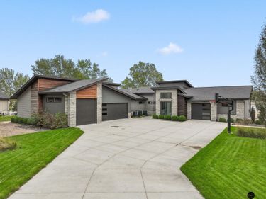 588 Sandy Pointe Place, Ashland, NE 68003